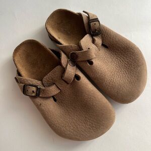 Birkenstock Tan Leather Buckle Sandals